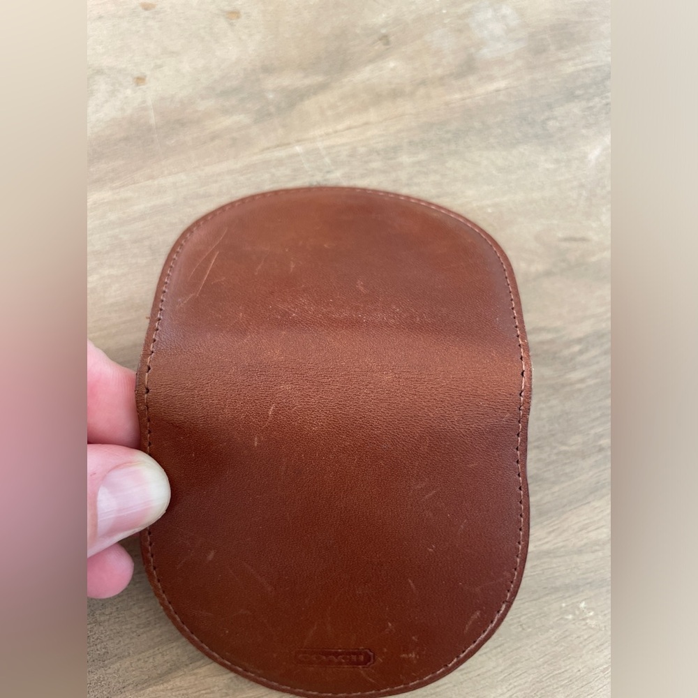 Vintage Coach International Leather Coin Case Chestnut color ๐ - Picture 9 of 10